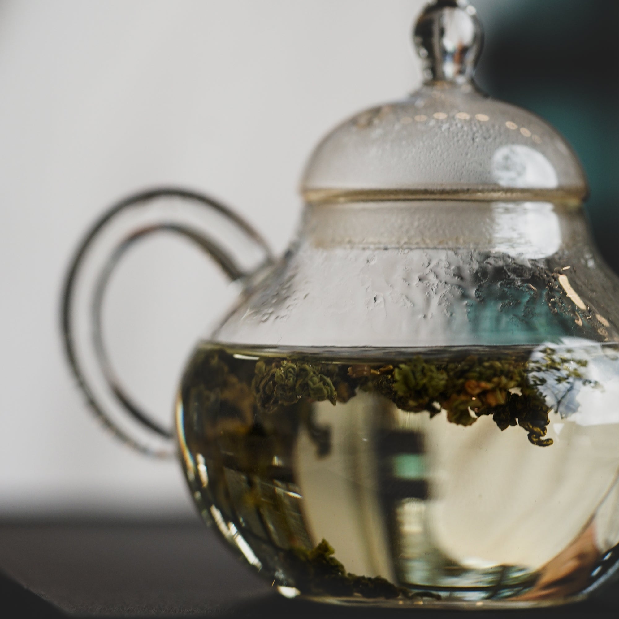 Let’s travel to Taiwan through tea!