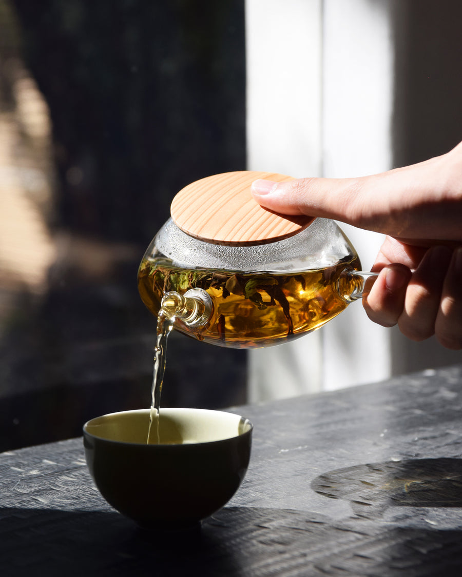 O., Glass Teapot Wooden Lid